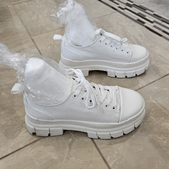 Forever 21 chunky sneakers size 7 - Picture 7 of 13